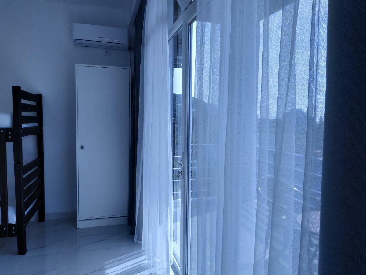 Kolkhi Guest House โกนิโอ ภายนอก รูปภาพ